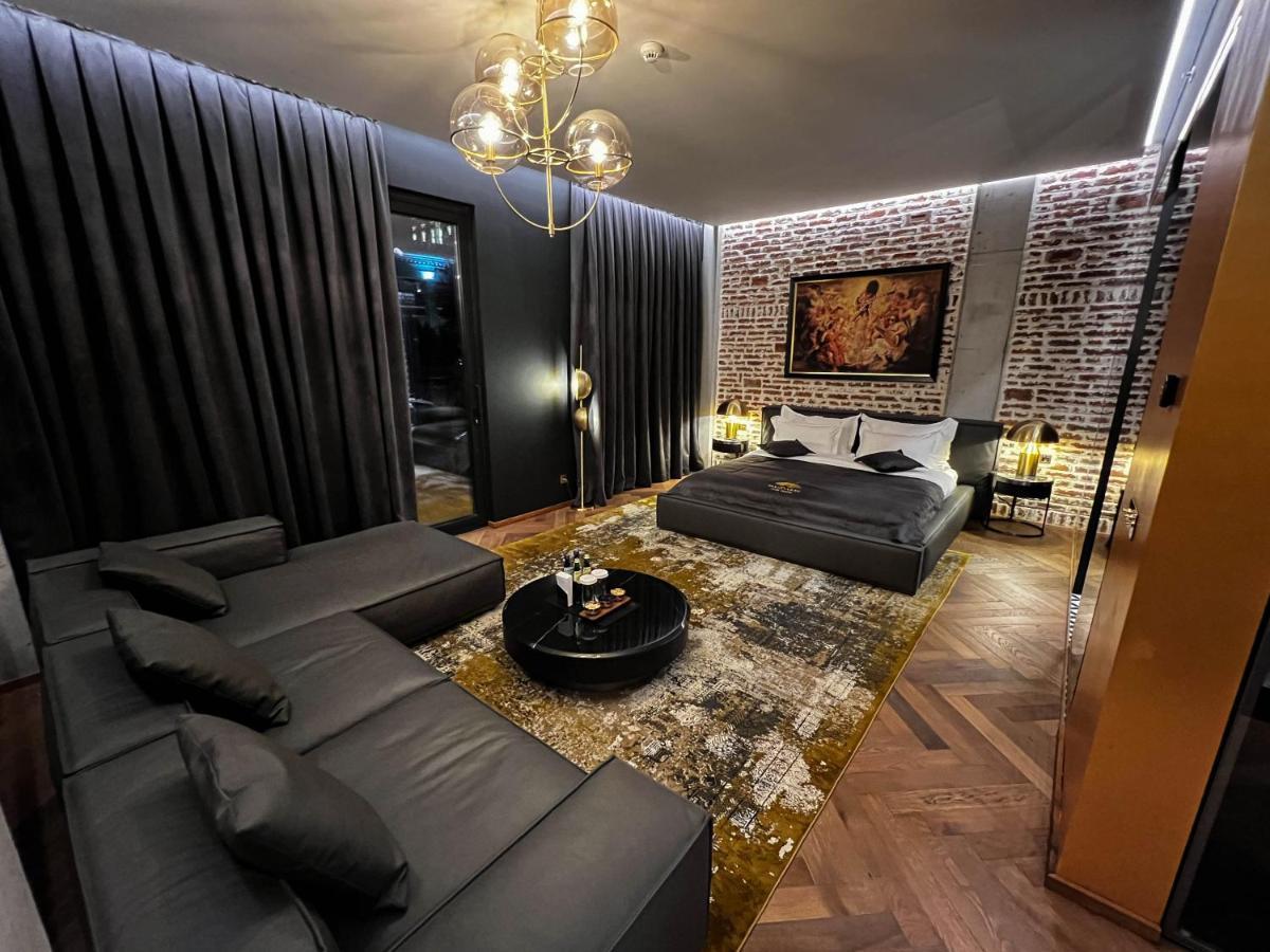 巴统 Mandarin Club House酒店 外观 照片