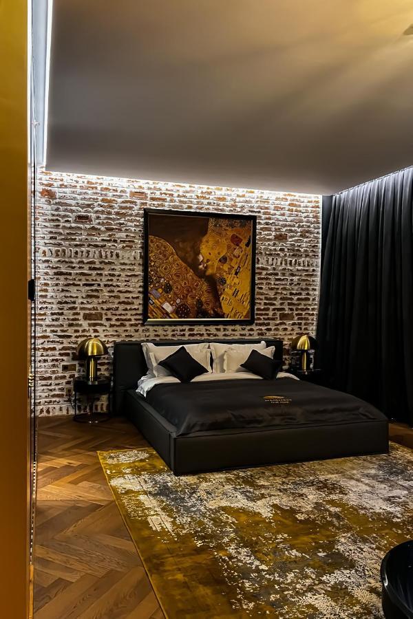 巴统 Mandarin Club House酒店 外观 照片