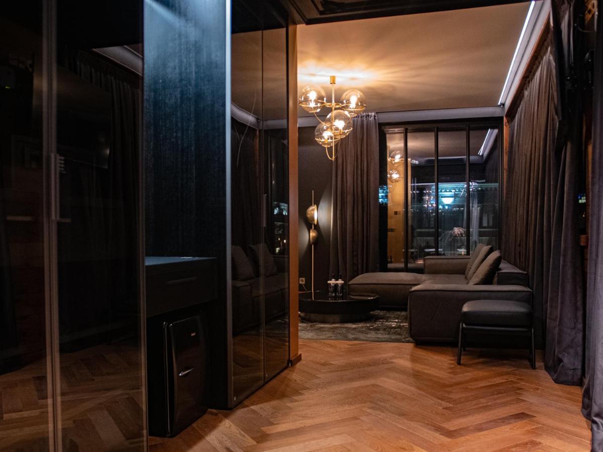 巴统 Mandarin Club House酒店 外观 照片