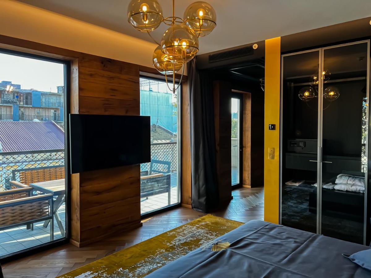 巴统 Mandarin Club House酒店 外观 照片